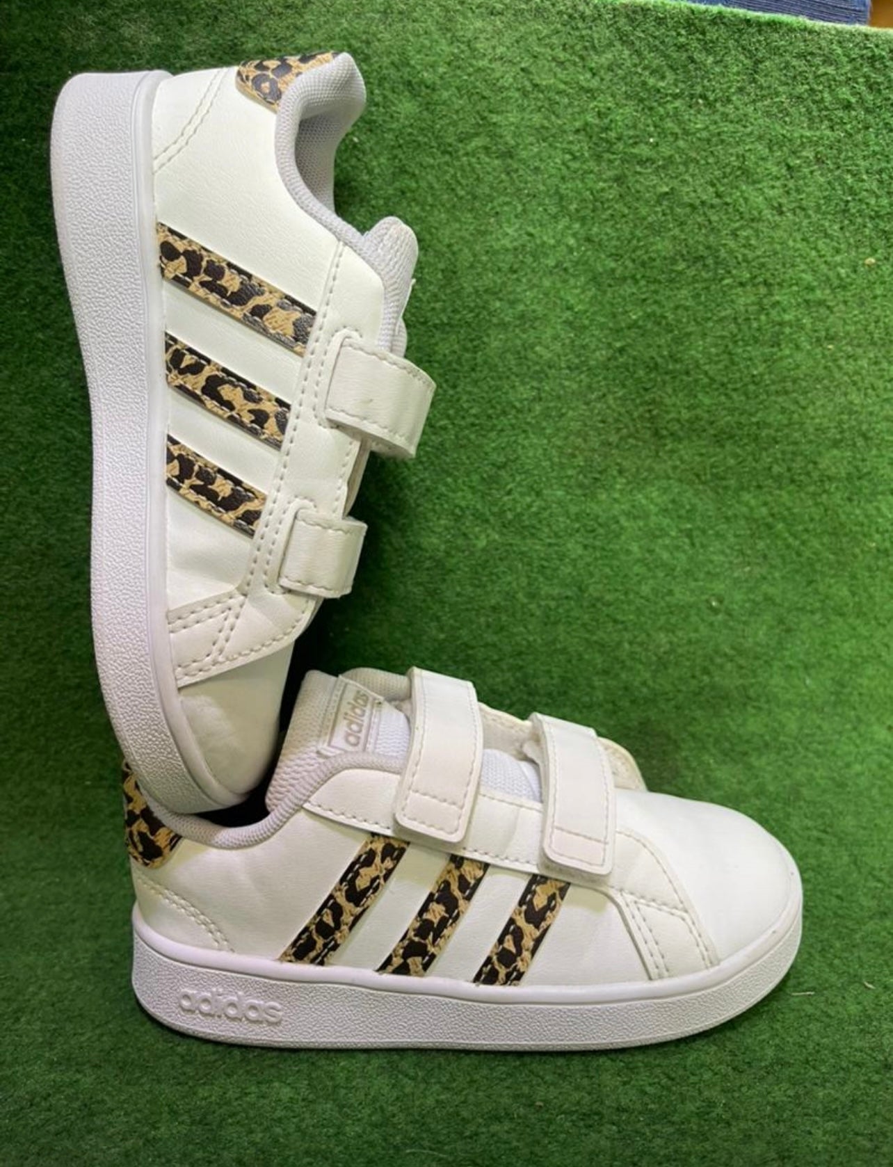 Adidas grand court