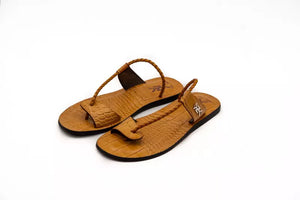 DES SANDALES NENE-YAYA