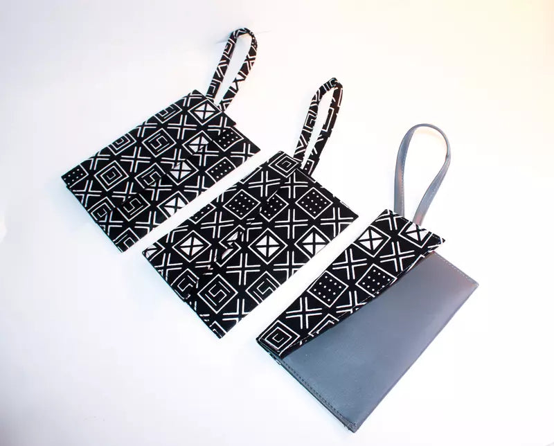 BIJOUCREATESSHOP Sac à main en cuir végétalien gris avec poignées en bois imprimé cire Ankara noir et blanc avec ensemble portefeuille co-ord