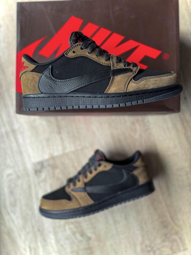 Nike Air jordan 1LOW x Travis SCOTT